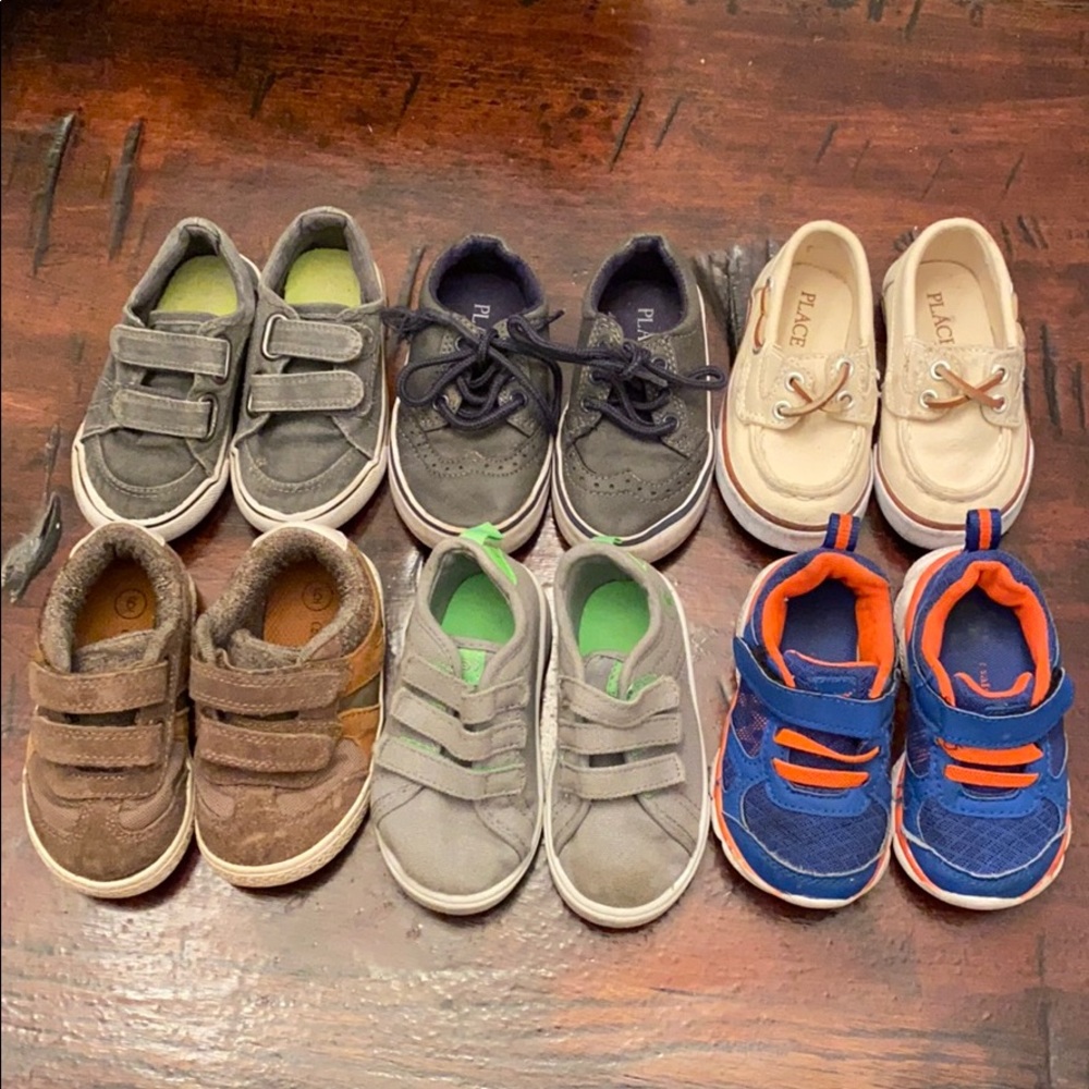 Lot of boys toddler size 6 shoes
